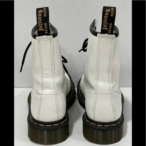DR. MARTENS 1460 (11821) SMOOTH LEATHER LACE UP BOOTS WHITE SIZE - 6 .US/37 .EU - Picture 9 of 12